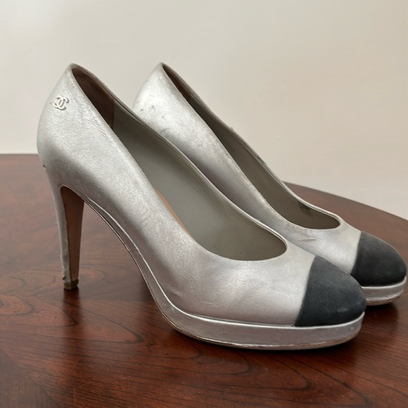 Chanel Heels - Picture 1 of 10